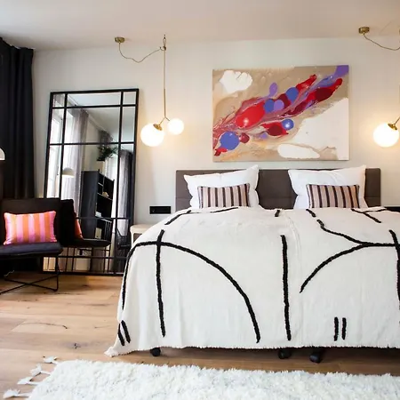 Livingloft * באד סאולגאו